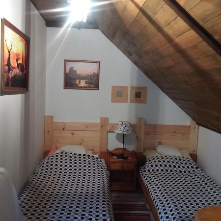 Lesny Domek Mecikal Buitenkant foto