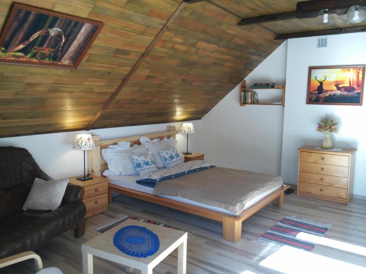 Lesny Domek Mecikal Buitenkant foto